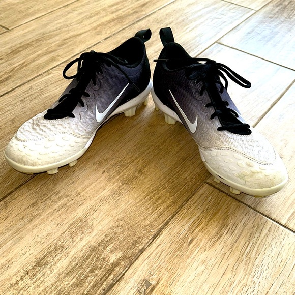 Nike Hyperdiamond Cleats - Picture 1 of 6